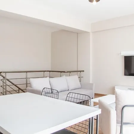 Superb Flat Near Sea With Shared Pool In Cesme شقة *