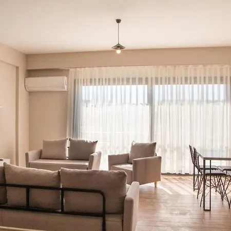 Superb Flat Near Sea With Shared Pool In Cesme شقة Çeşme