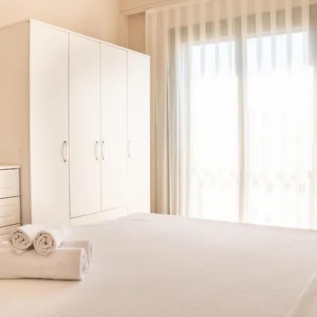 شقة Superb Flat Near Sea With Shared Pool In Cesme *