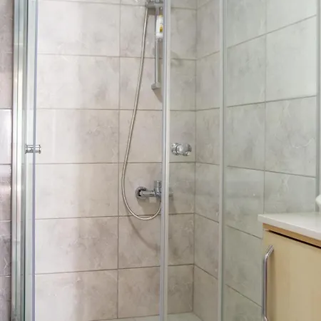 Superb Flat Near Sea With Shared Pool In Cesme شقة *