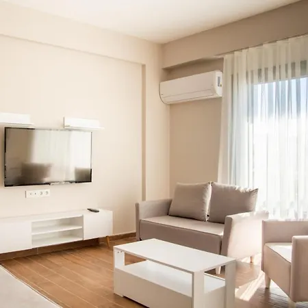 Superb Flat Near Sea With Shared Pool In Cesme Apartment Cesme